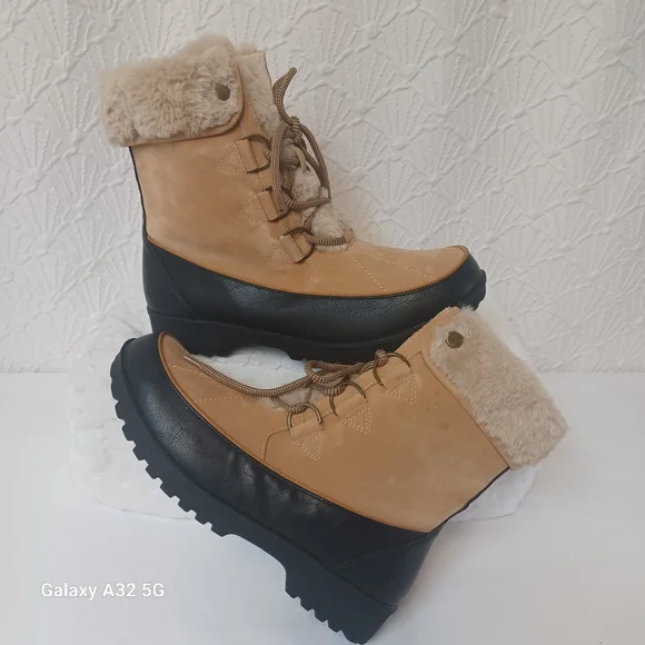 JBU Women Size 10 Tan and Black Winter Boots - Picture 4 of 12